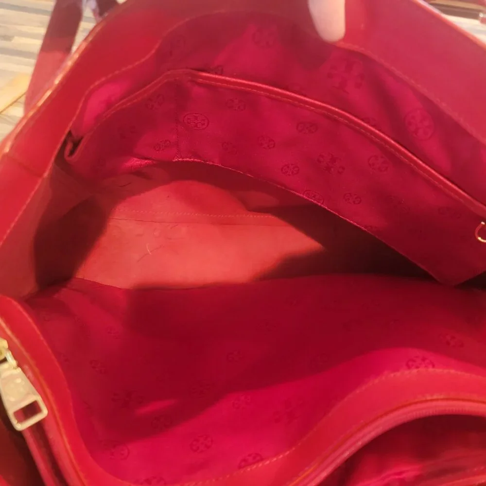 Tory Burch York Buckle Tote - Red Saffiano Leather